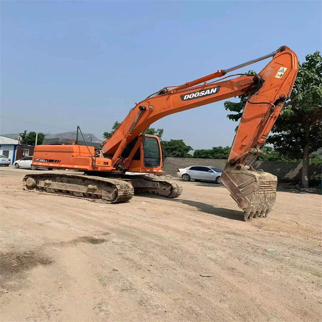 25 tấn sẵn dùng máy đào cho công việc và có kinh nghiệm sử dụng Hàn Quốc nhập khẩu Doosan DX 260LC