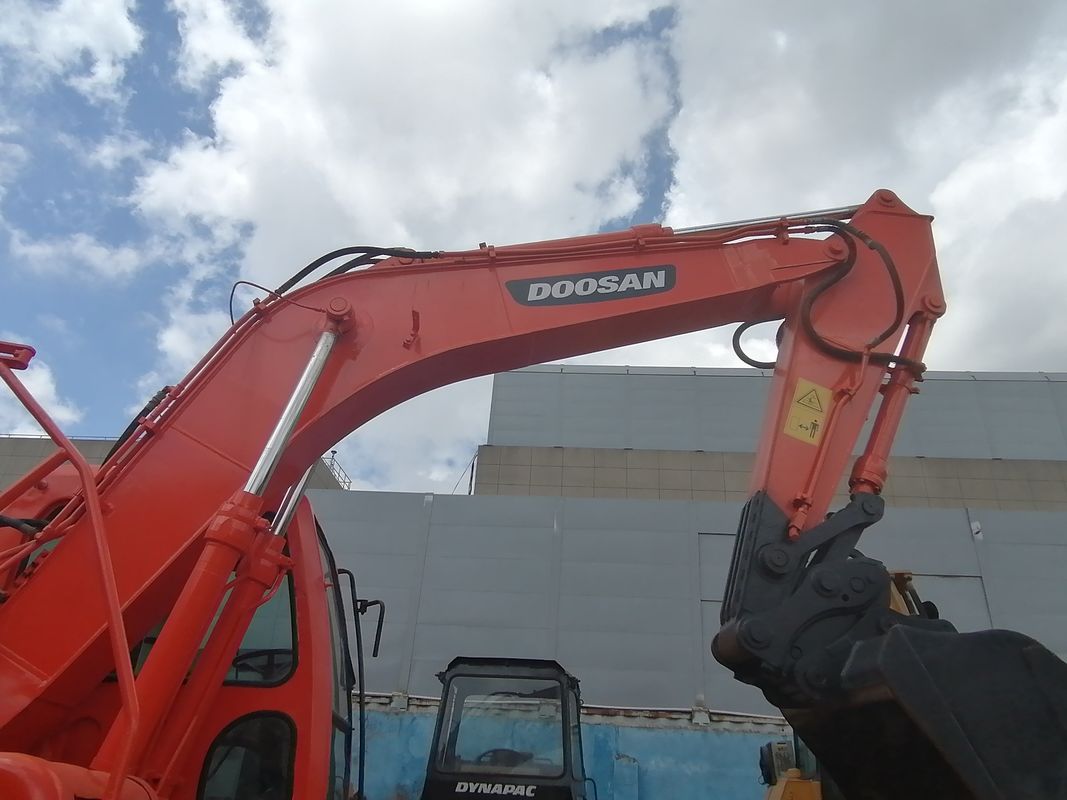 Sẵn sàng để làm việc và có kinh nghiệm sử dụng Hàn Quốc máy đào cũ DH150W-7 trong tình trạng tốt