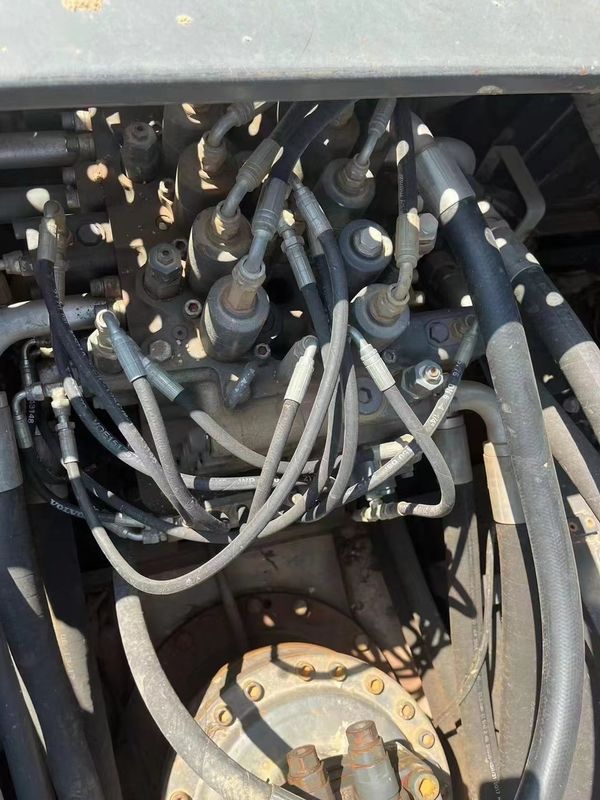 Thụy Điển nhập khẩu chất lượng cao Volvo EC350DL máy đào bò được sử dụng gần như mới