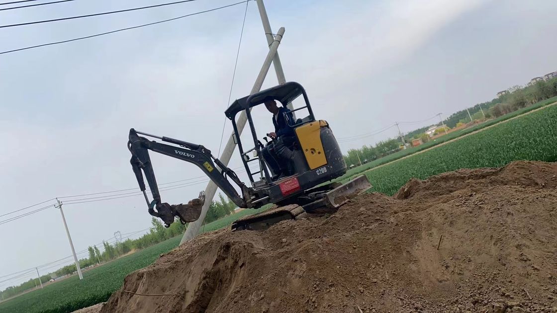 Thụy Điển nhập khẩu chất lượng cao Volvo EC18D máy đào lượn sử dụng gần như mới