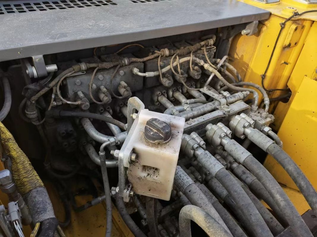 Liebherr R966 đã qua sử dụng sẵn sàng để làm việc và có kinh nghiệm nhập khẩu từ Đức trong tình trạng tốt