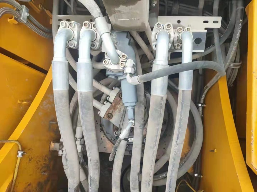 Liebherr R944 cũ sẵn sàng để làm việc và được nhập khẩu từ Đức trong tình trạng tốt.