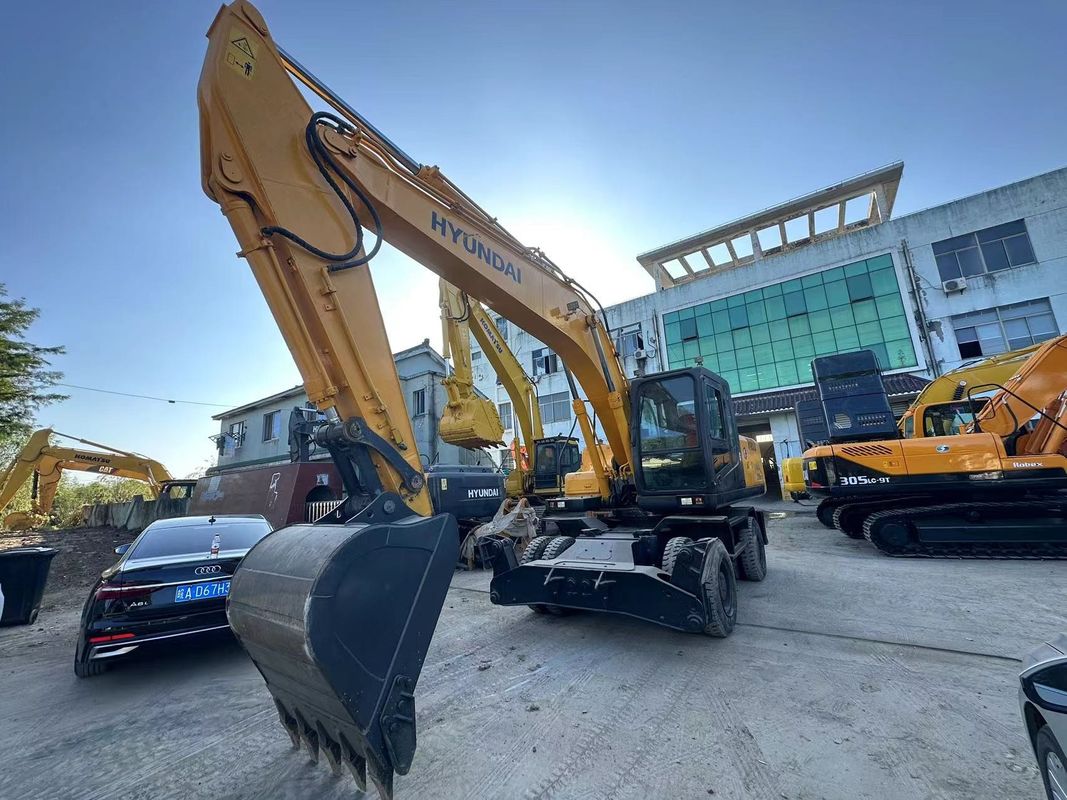 21.2 tấn Hyundai 210W-7 Xe đào bánh xe cũ Capacity bucket 1.34m3