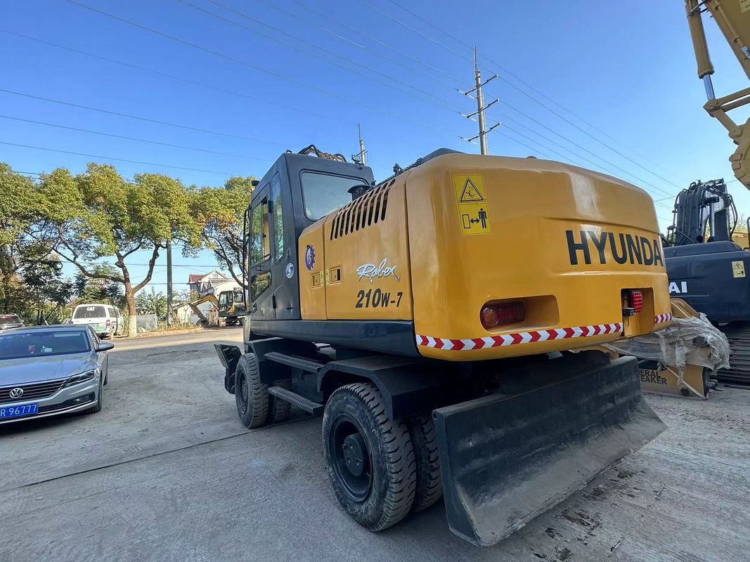21.2 tấn Hyundai 210W-7 Xe đào bánh xe cũ Capacity bucket 1.34m3