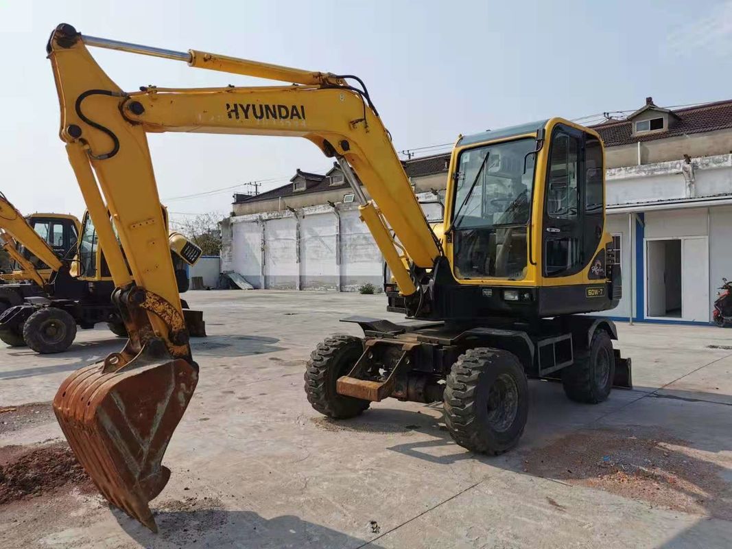 6 tấn sẵn sàng để làm việc Hàn Quốc nhập khẩu Hyundai R60-7 xe đào bánh xe cũ