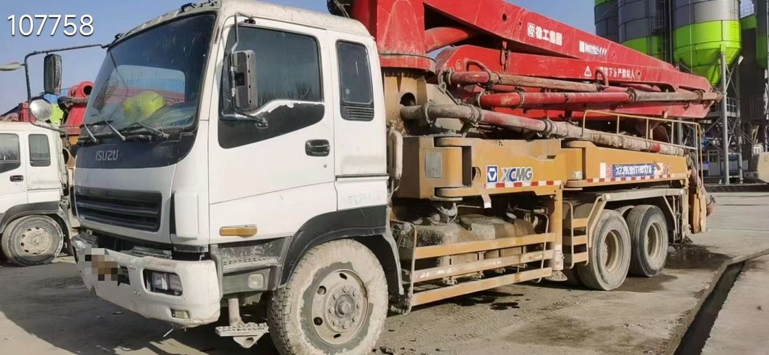 6 × 4 hoặc 8 × 4 ổ đĩa sẵn sàng để làm việc XCMG. HB37A 37 m xe bơm bê tông cho giao hàng bê tông và đổ