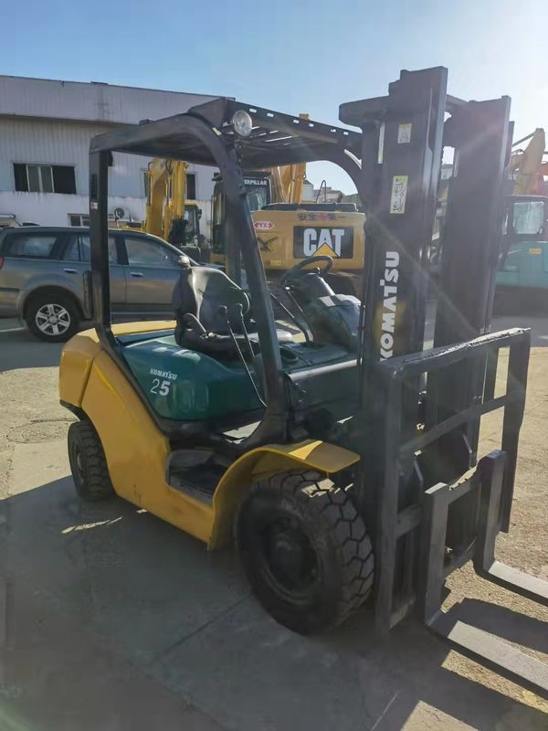 Nhật Bản Xe nâng điện nhỏ gọn Komatsu 2,5 tấn Điện cơ