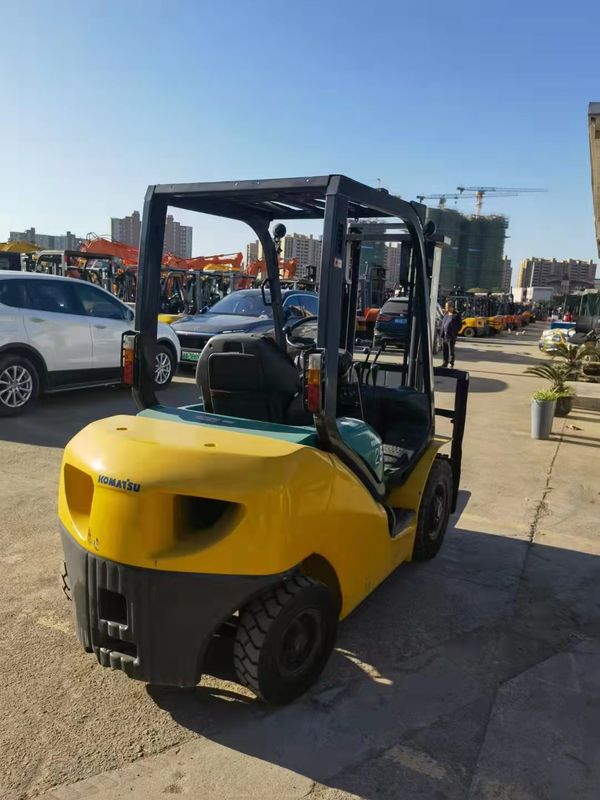Nhật Bản Xe nâng điện nhỏ gọn Komatsu 2,5 tấn Điện cơ