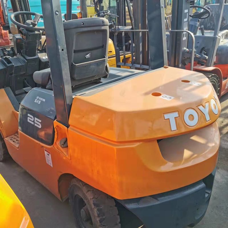 Nhật Bản Xe nâng điện nhỏ gọn sử dụng TOYOTA 2,5 tấn Xe nâng động cơ