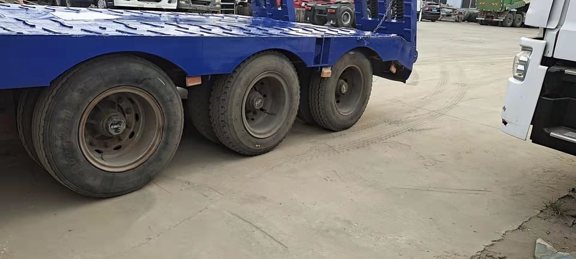 Semi-trailer hai trục thấp có độ trống đất thấp và khả năng chịu tải mạnh