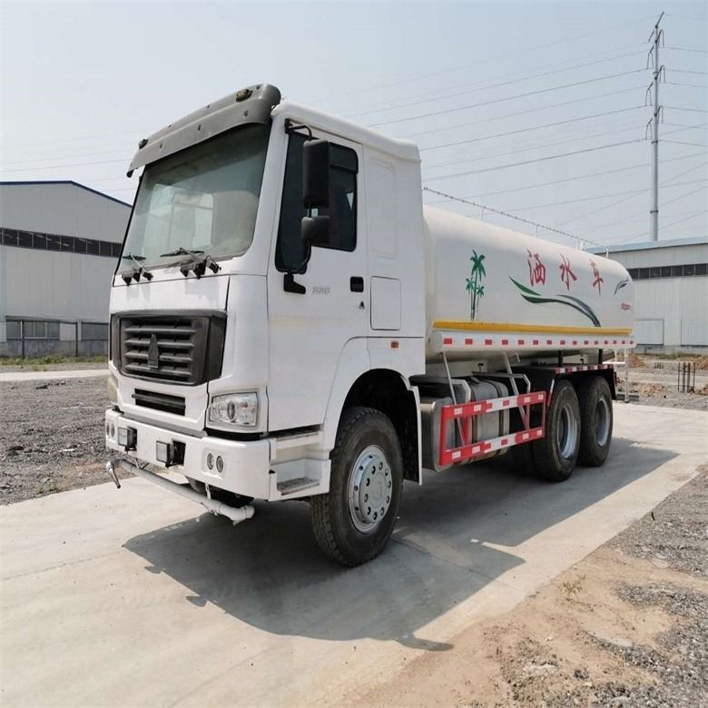 Sino Truck HOWO 6x4 Truck nước 12-16m Vùng phun 25000kg Trọng lượng xe