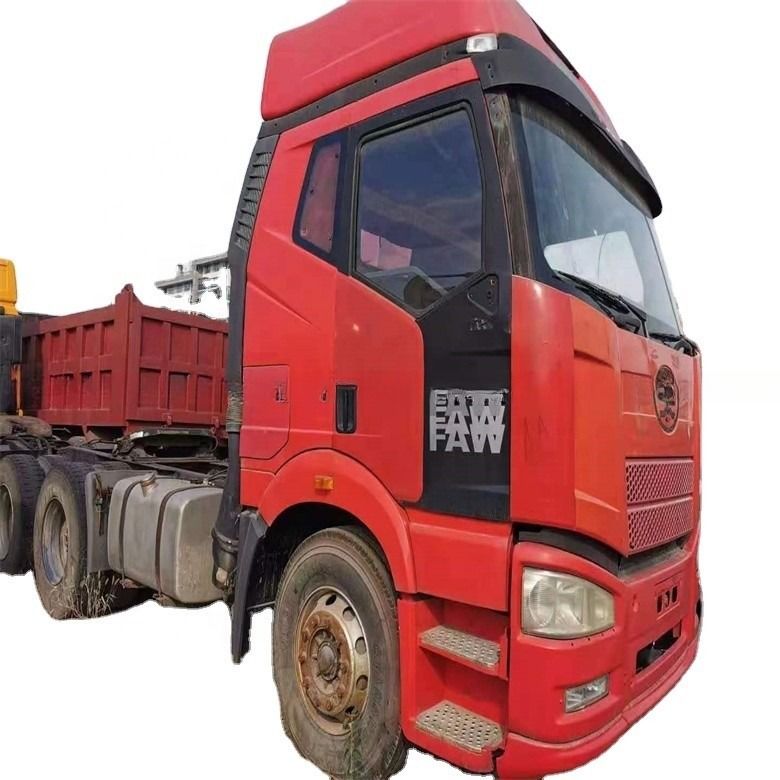 10 Số lượng chuyển động về phía trước được sử dụng Faw máy kéo xe tải nặng 6 * 4 với hệ thống đa phương tiện