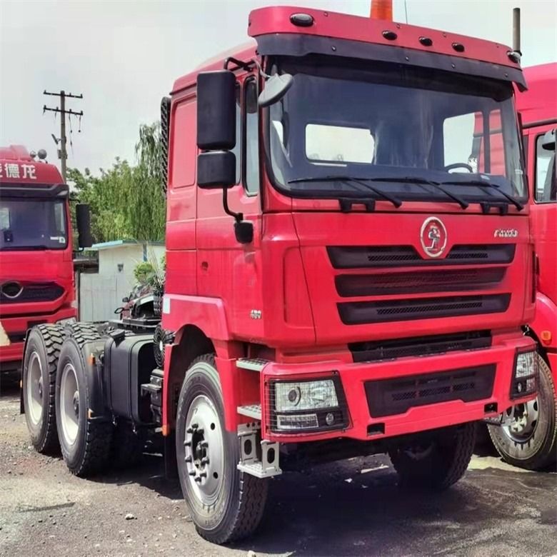 6*4 Shacman sử dụng xe tải máy kéo với hệ thống kiểm soát ổn định điện tử và màn hình cảm ứng