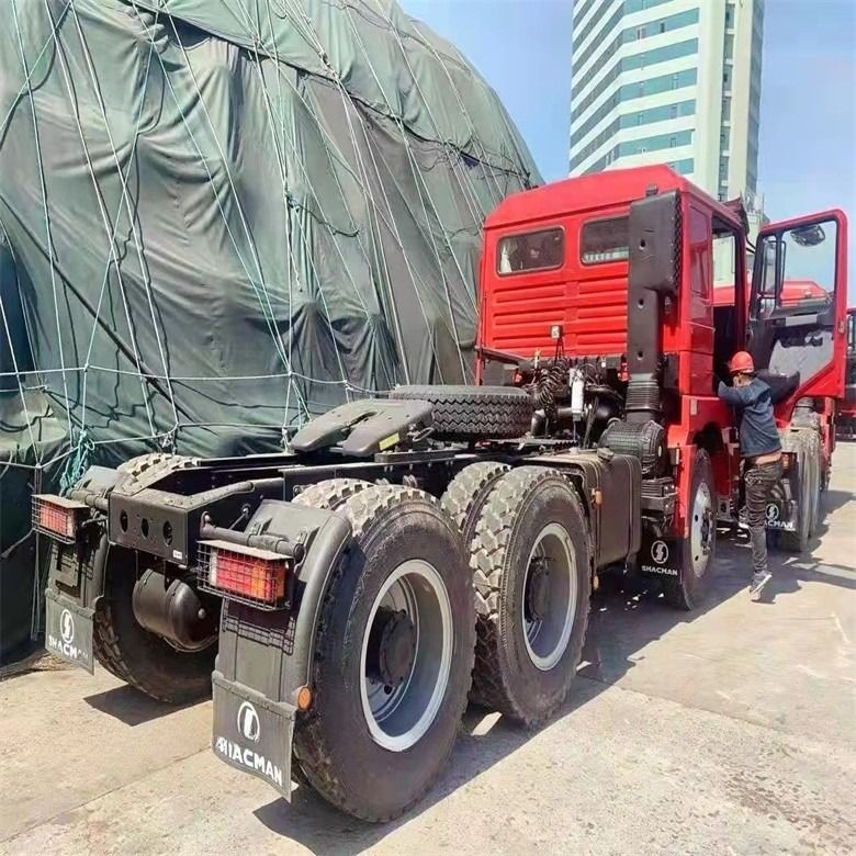 Shacman / FAW / Shacman / Beiben / Sinotruck Howo sử dụng LHD và RHD đơn hàng 6x4 đầu máy kéo