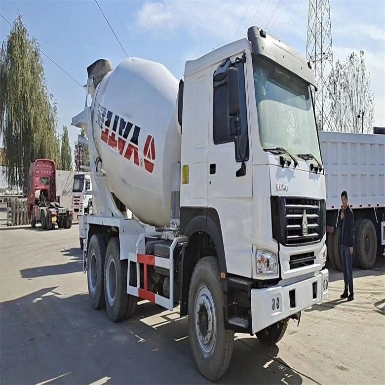 7M3/H năng suất sử dụng HOWO Xe tải trộn bê tông 6*4 371HP 375HP trong tình trạng tốt