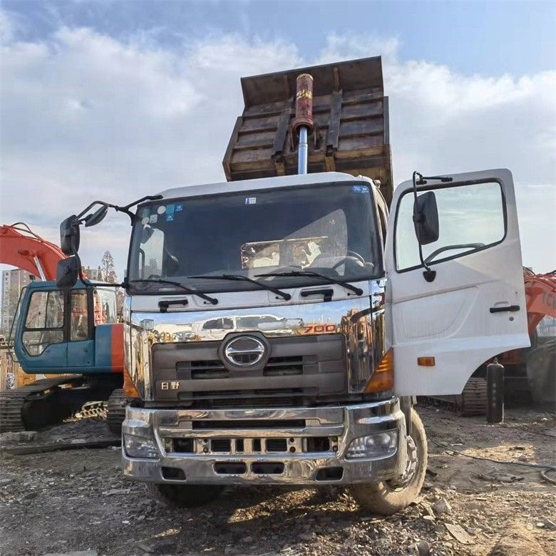 Hệ thống đa phương tiện được sử dụng HINO 6 * 4 Heavy Duty 700 Dump Truck cho xây dựng nặng