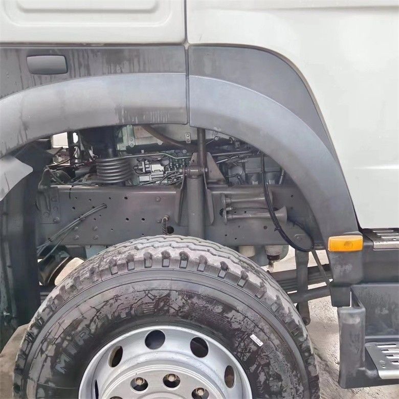 Hệ thống đa phương tiện được trang bị 6x4 Howo Dump Truck Sinotruck 371 LHD với và lái trái