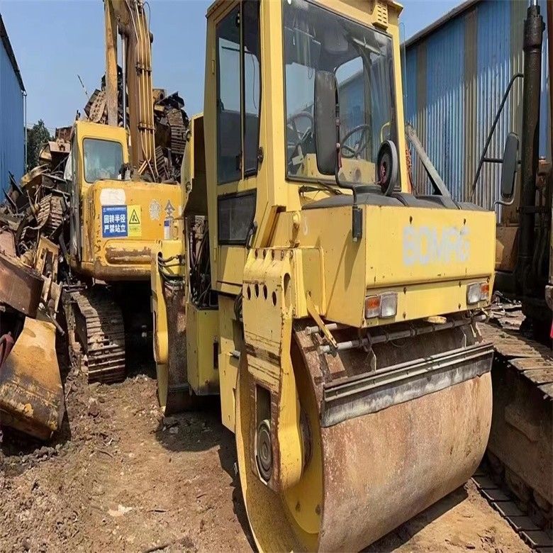 10 T trọng lượng hoạt động sử dụng BOMAG BW 202 AHD-2 đường lăn và hiệu suất đảm bảo