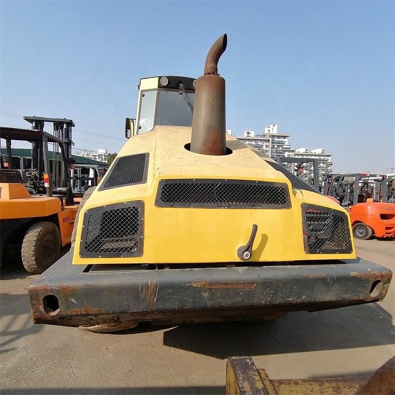 Sự phổ biến lớn được hưởng bởi BW 226DH-4 Compactor Bomag với 2000-2100 giờ làm việc
