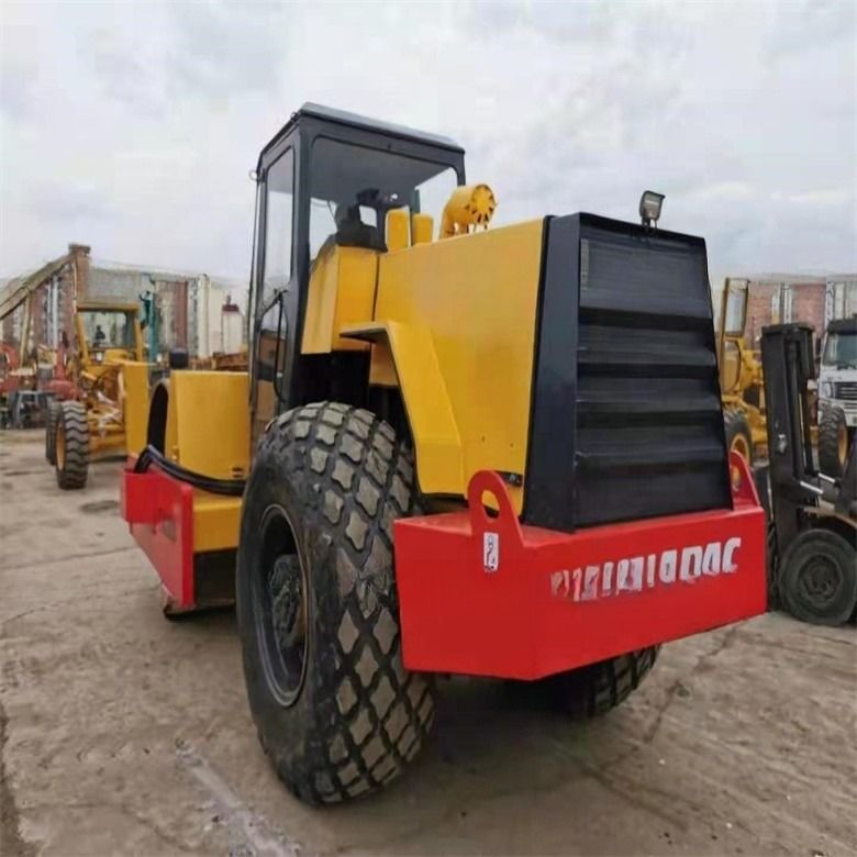 Thời gian làm việc thấp Nhật Bản làm Dynapac CA30D đường cuộn cho công trình xây dựng
