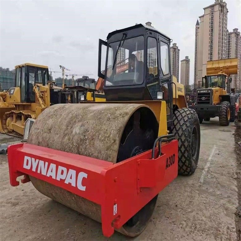 Thời gian làm việc thấp Nhật Bản làm Dynapac CA30D đường cuộn cho công trình xây dựng