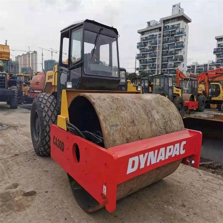 Thời gian làm việc thấp Nhật Bản làm Dynapac CA30D đường cuộn cho công trình xây dựng