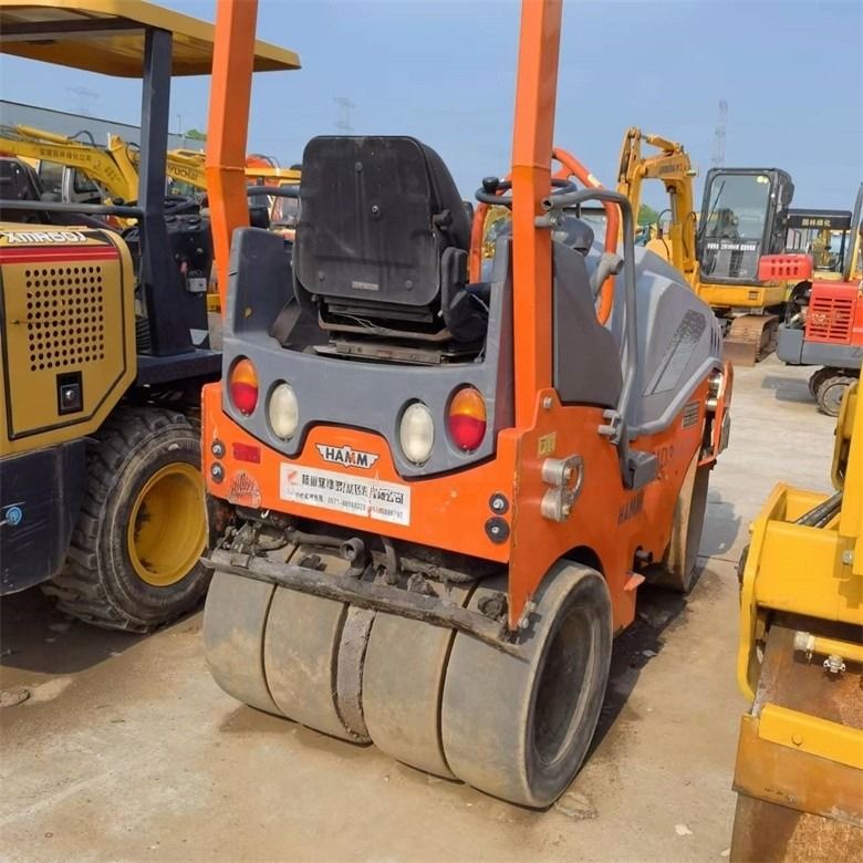 2.5 tấn sử dụng Hamm Roller Compactor HD35VT trong màu sắc ban đầu với lực kích thích của 28KN