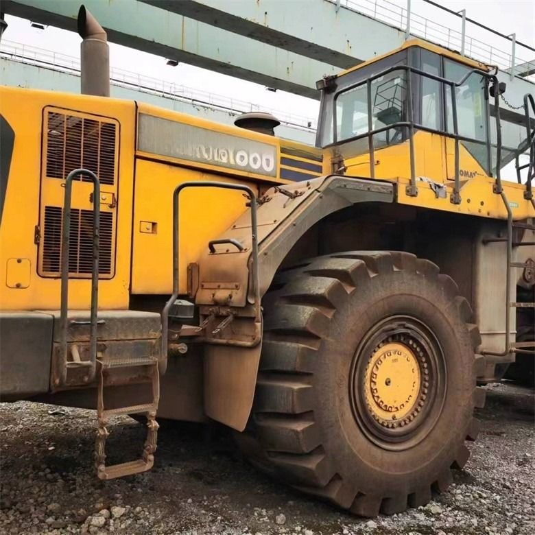 Bán lẻ WA600-6 Loader bánh xe cũ Komatsu WA600-3 Loader tay thứ hai Trong tình trạng tốt