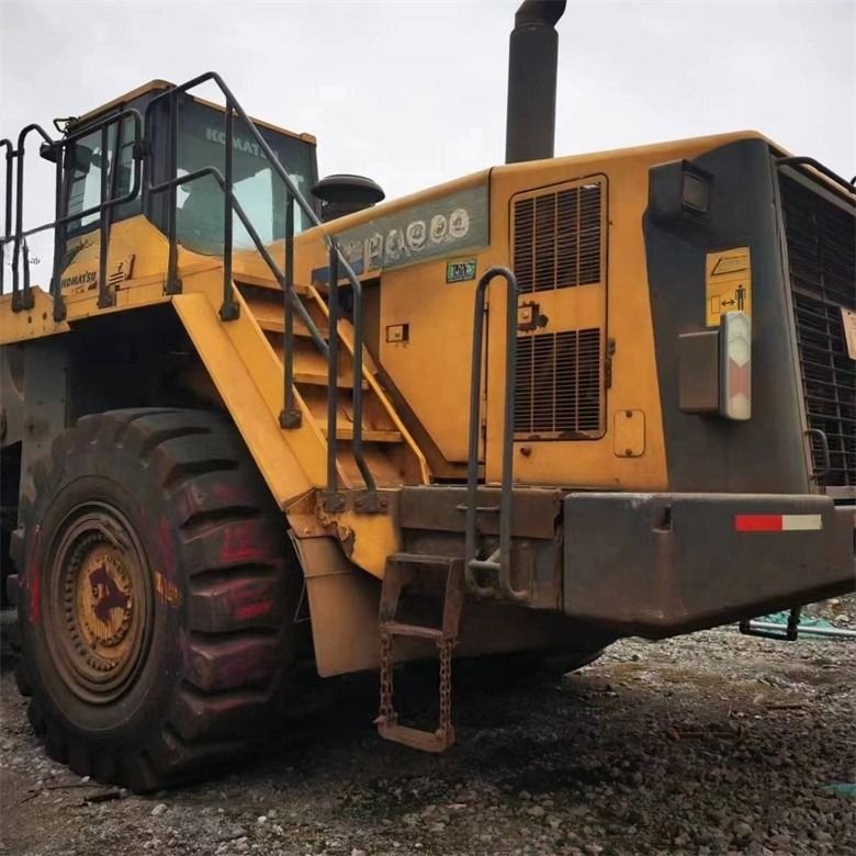 Bán lẻ WA600-6 Loader bánh xe cũ Komatsu WA600-3 Loader tay thứ hai Trong tình trạng tốt