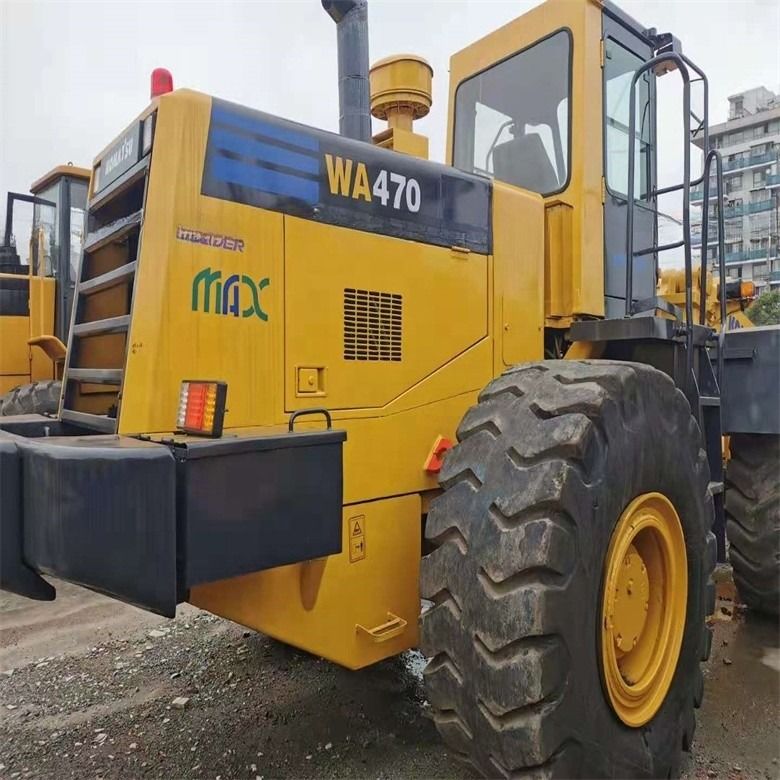 Máy tải Komatsu WA470-3 với tải trọng 7 tấn và vận tải 11L từ Nhật Bản