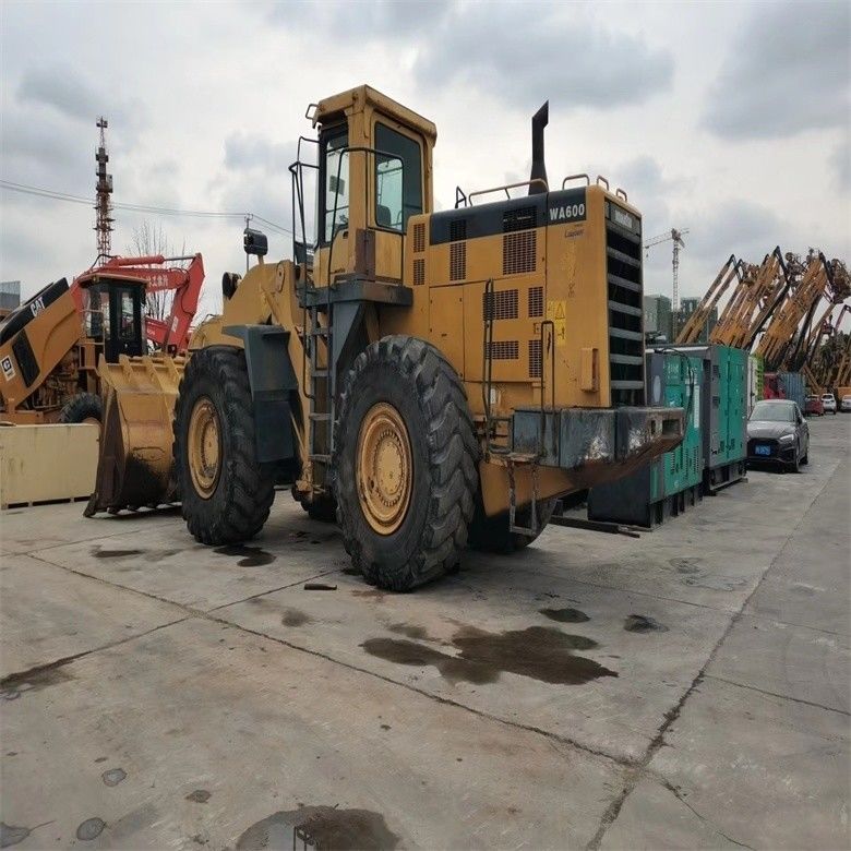 Thời gian làm việc thấp WA600-6 Loader bánh xe từ Nhật Bản với trọng lượng máy 44000-44500 kg