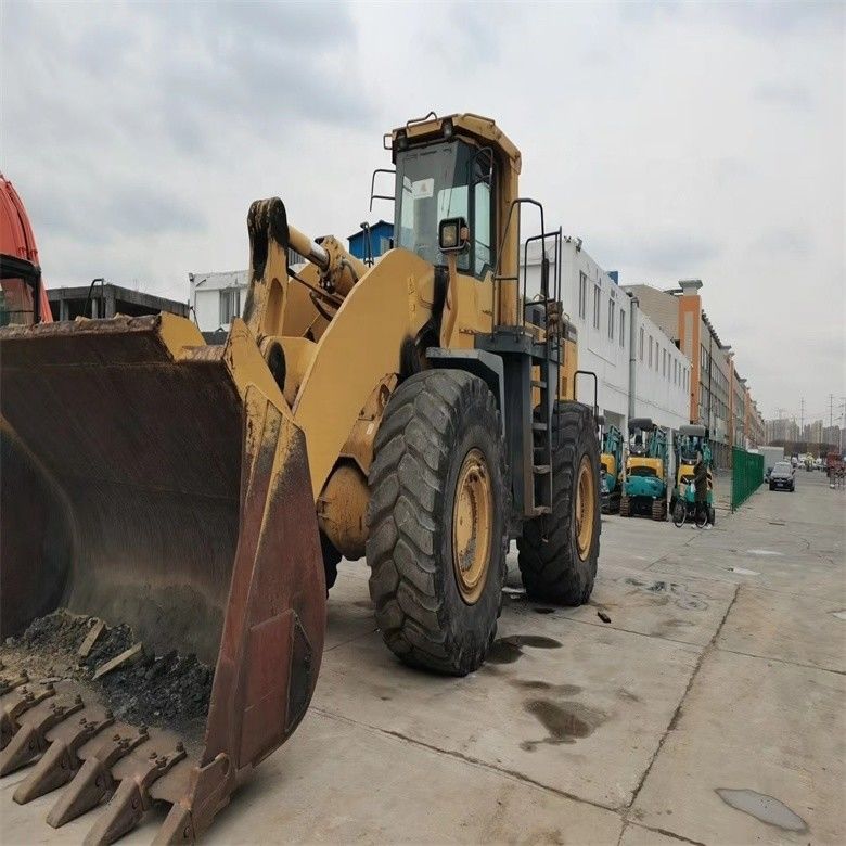 Thời gian làm việc thấp WA600-6 Loader bánh xe từ Nhật Bản với trọng lượng máy 44000-44500 kg
