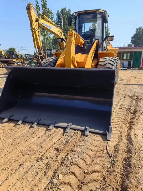 Liugong 856H Máy tải bánh xe 5 tấn 6 xi lanh 1,8-5,6 m3 Capacity Bucket for 1 Year