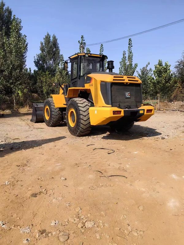 Liugong 856H Máy tải bánh xe 5 tấn 6 xi lanh 1,8-5,6 m3 Capacity Bucket for 1 Year