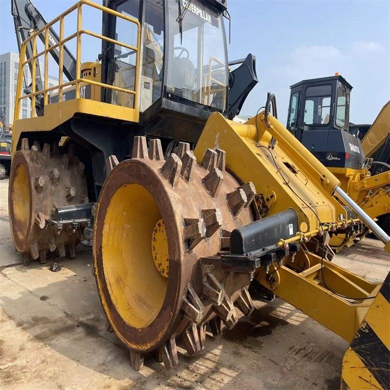 Nhật Bản sản xuất CAT 826G Compact CAT Original với động cơ 3406 DITA trong giờ làm việc thấp