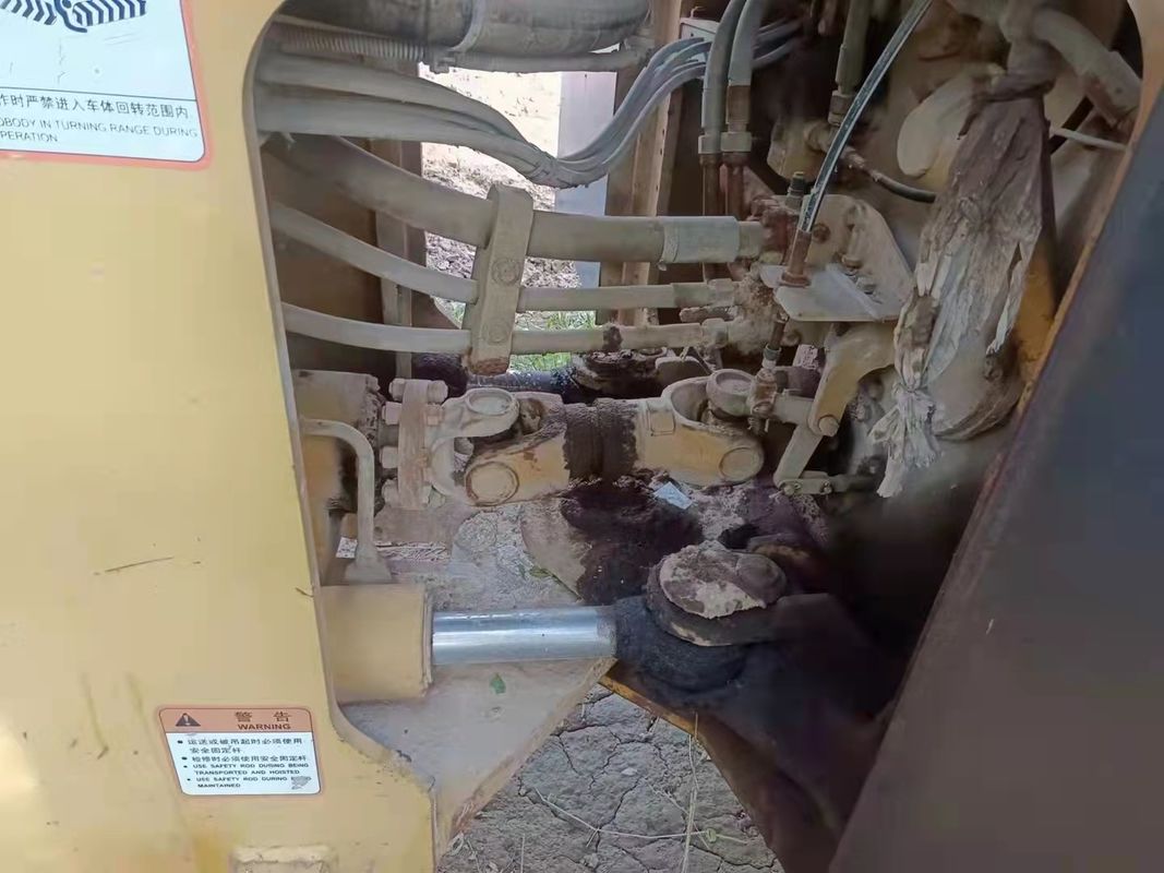 SEM 630B Loader Bulldozer loại đường ray LGP với bộ rách thân duy nhất
