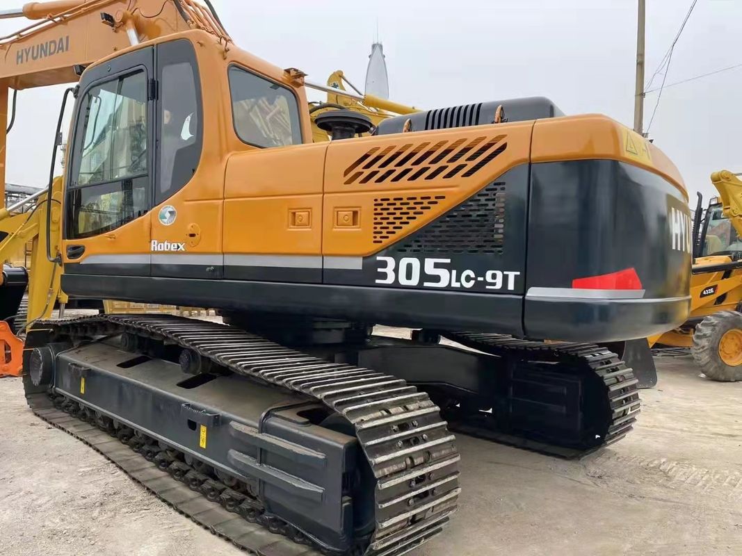 30 tấn sẵn sàng để làm việc và có kinh nghiệm sử dụng Hàn Quốc nhập khẩu Hyundai 305 trong tình trạng tốt