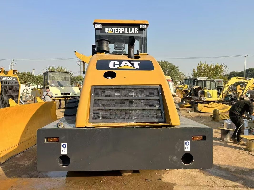 Sử dụng CAT CS-683E Vibratory Roller Compactor 1.8 mm Amplitude 134 kW Sức mạnh động cơ