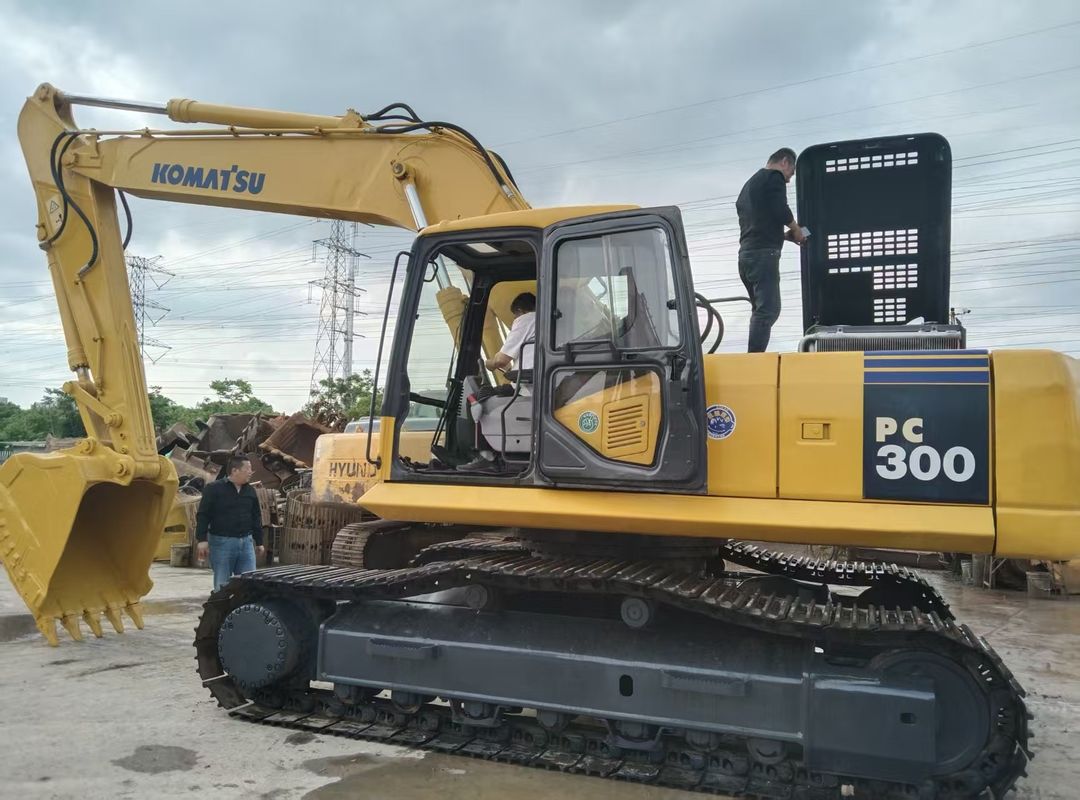Máy đào Komatsu PC300-7 cũ với động cơ 180 kW Điện lực thủy lực Crawler Digger