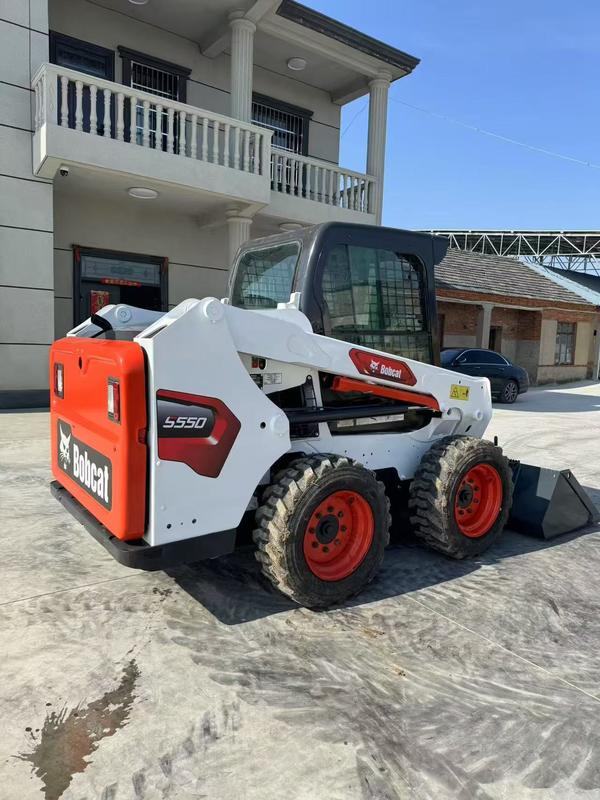 Máy xúc lật Bobcat S550 đã qua sử dụng, nhà xuất khẩu đáng tin cậy từ Trung Quốc, chiều rộng vận chuyển 1.727m