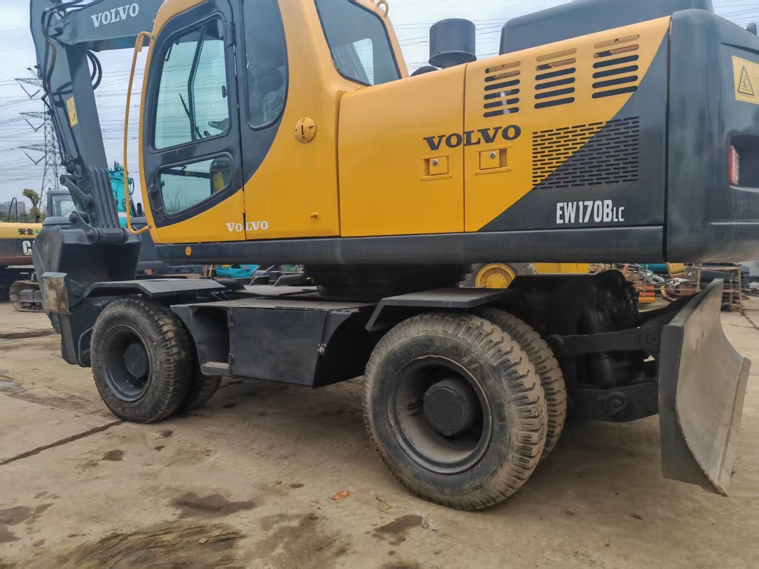 Máy đào VOLVO EW170BLC cũ để bán. Máy đào bánh xe cũ đáng tin cậy từ Trung Quốc.